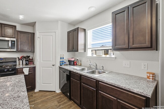 Building Photo - 6442 Dynamic Sound