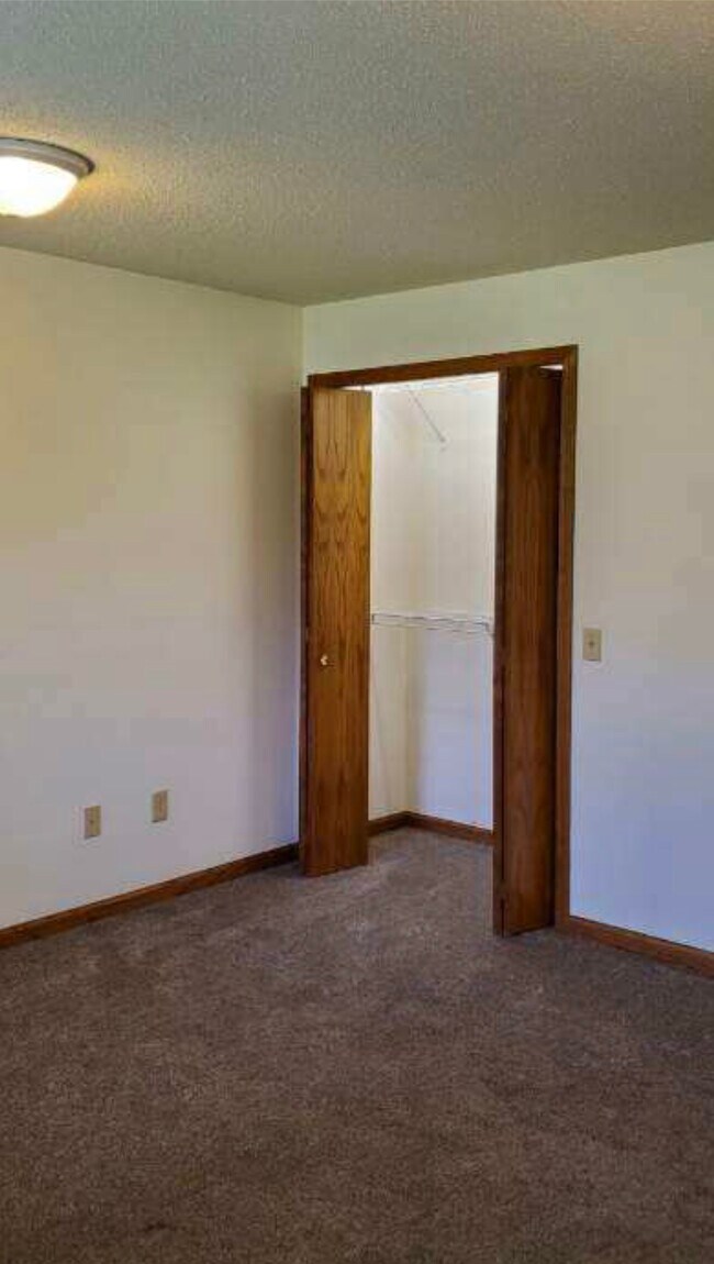 Building Photo - 6205 Cross Bend Ct