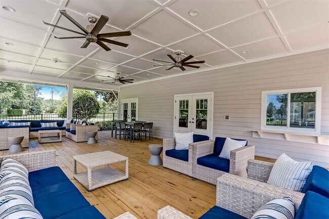 Building Photo - Spacious 4-Bedroom Home in Amelia Walk wit...
