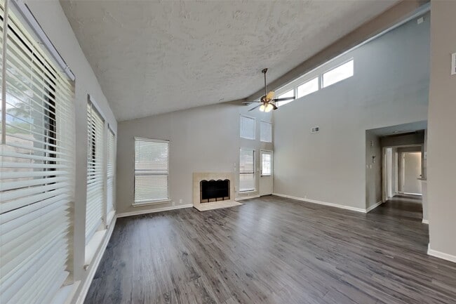 Building Photo - 6230 Billington St
