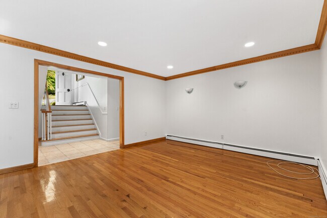 Building Photo - 494 Sawmill Rd