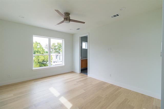 Building Photo - 4210 Roseland Ave