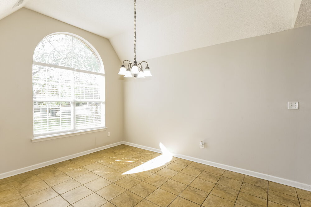 Building Photo - 7182 Crape Myrtle Dr