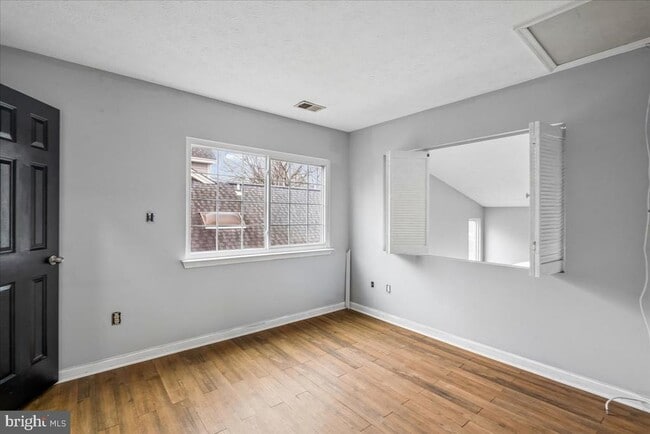 Building Photo - 13909 Lord Fairfax Pl