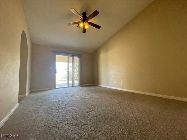 Building Photo - 5728 Owl Butte Ct