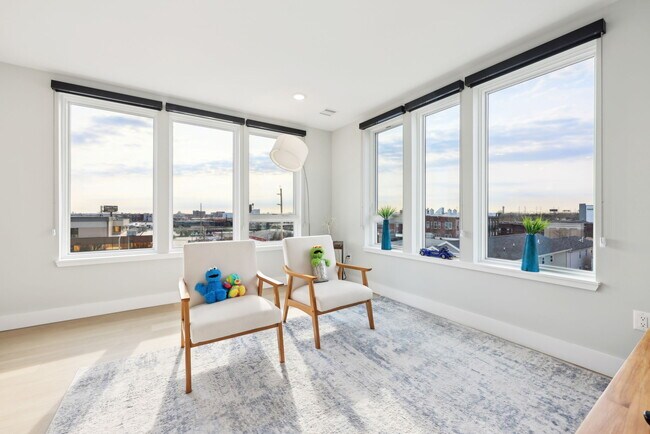 Building Photo - Astor by Gomes