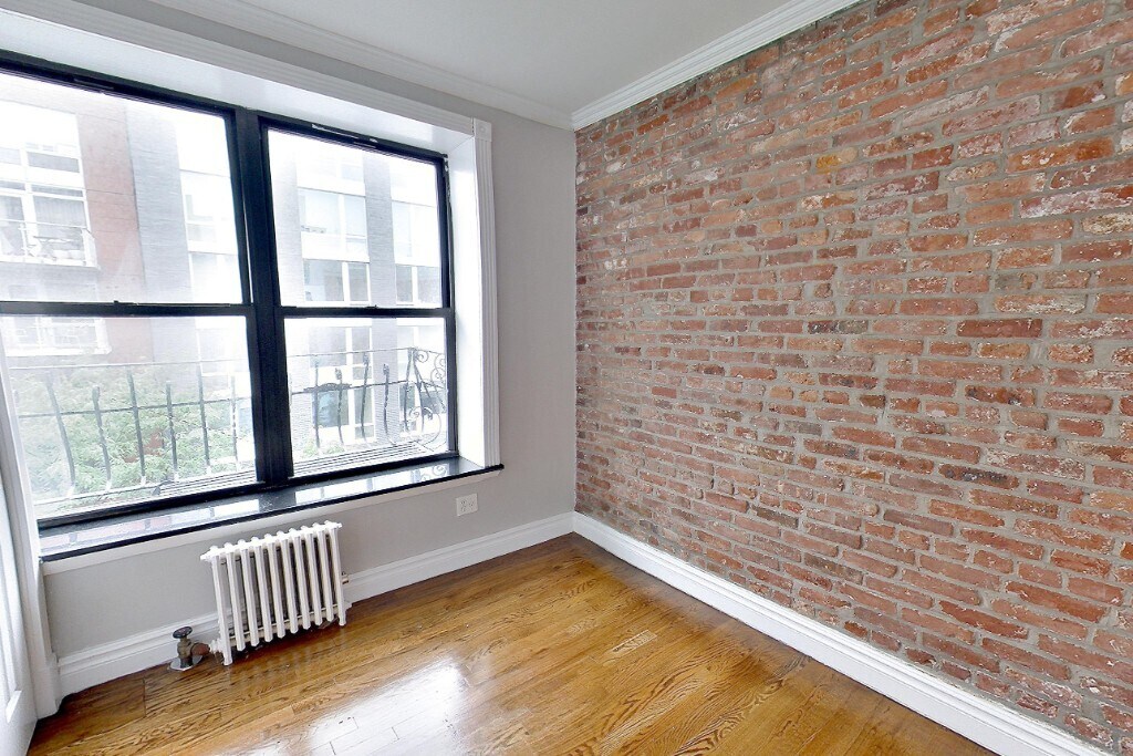 Building Photo - 432 E 13th St