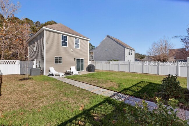 Building Photo - 225 University Pkwy