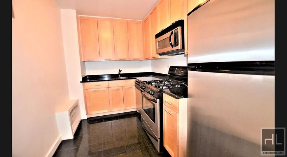 Building Photo - EAST 49 STREET