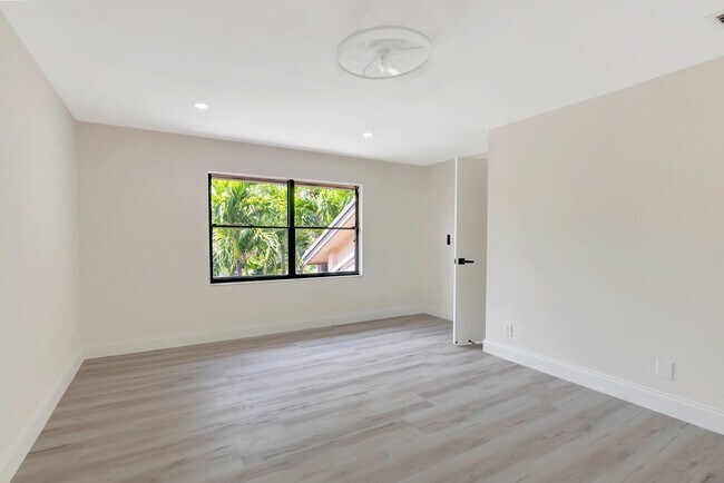 Building Photo - 9258 Ketay Cir