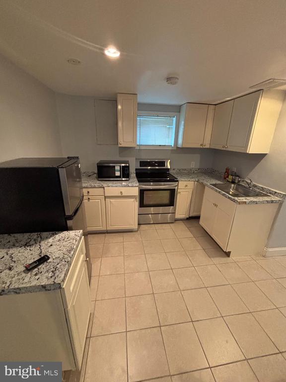 Building Photo - 4001 Echodale Ave