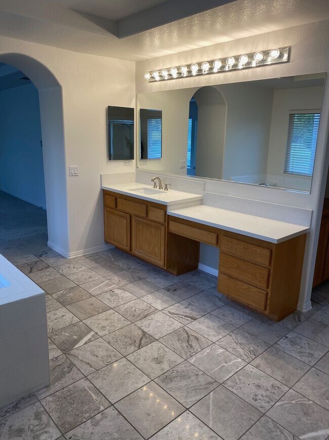 Building Photo - Carmel Valley “Shores” 5BR/3BA Executive H...