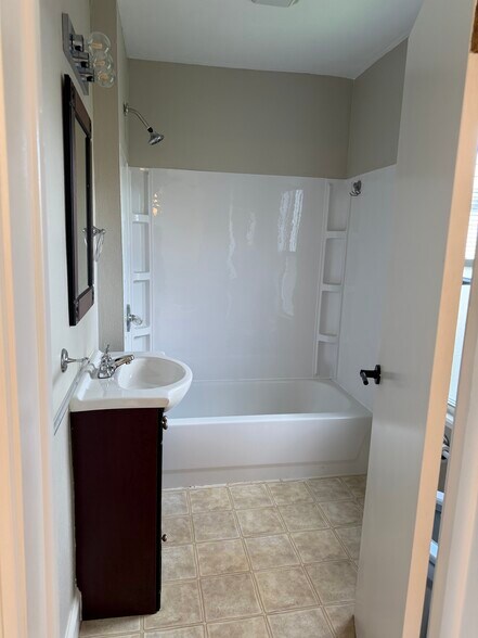 Building Photo - 456 Michigan Ave