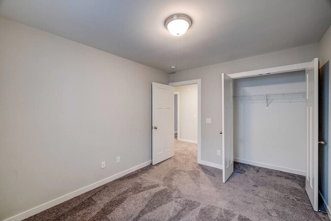 Building Photo - 2129 Bayport Ave