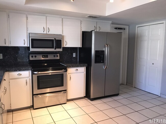 Building Photo - Contemporary 3/2 2-Car Garage Pool Home at Clubhouse Estates in Dr. Phillips Area