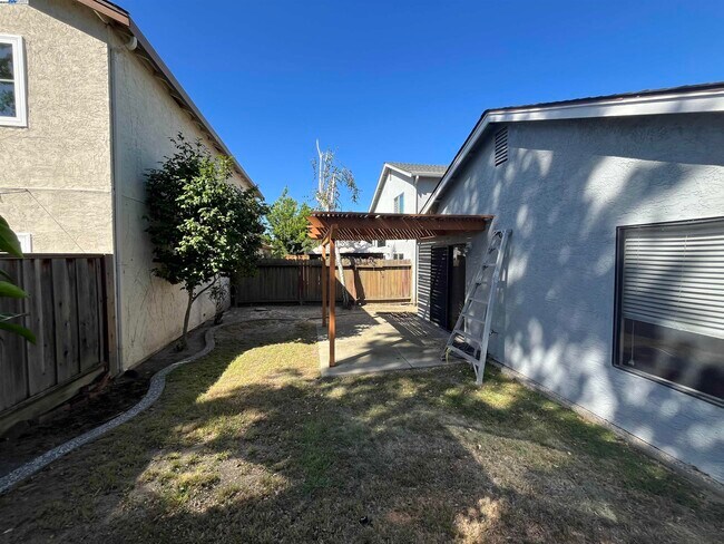 Building Photo - 38806 Stillwater Common