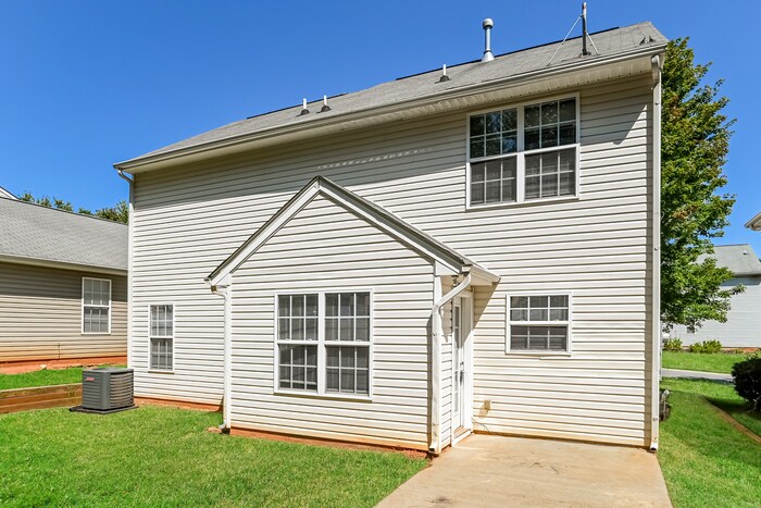 Building Photo - 5021 Magnasco Ln