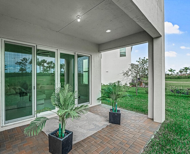 Building Photo - 5482 Macoon Wy