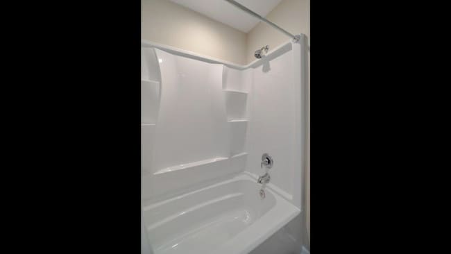 Building Photo - 3121 Woods Cir