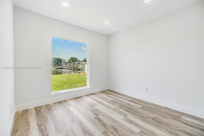 Building Photo - 8705 Tahiti Ln