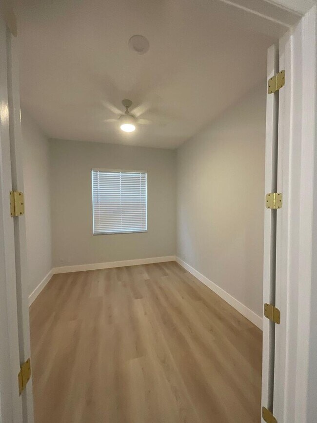 Building Photo - Luxury-Style 3BR Home in Prime West Palm Beach Location