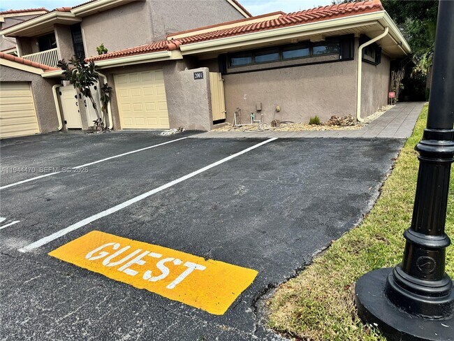 Building Photo - 2001 St Andrews Rd