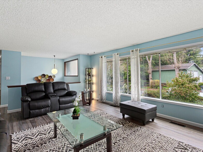 Building Photo - 16445 Ambaum Blvd S