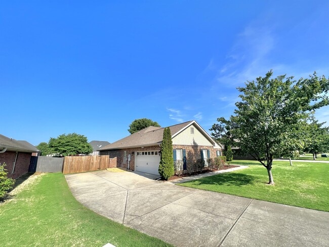 Building Photo - 630 Summer Cove Cir NW