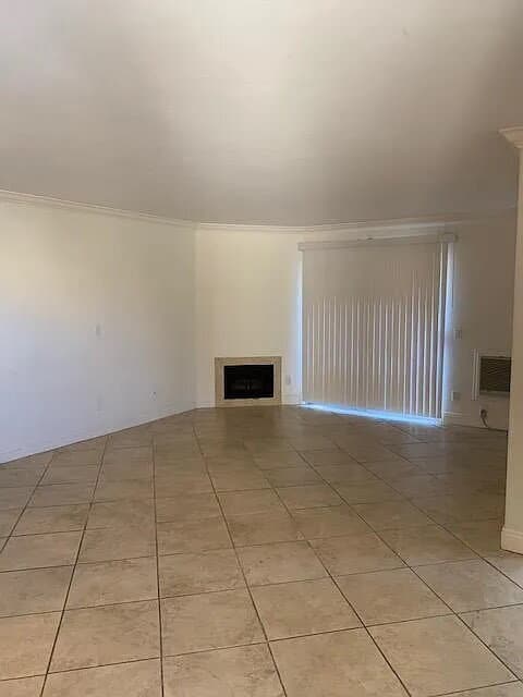Building Photo - "Charming 2-Bed, 2-Bath Condo Retreat in San Marcos Oasis!"