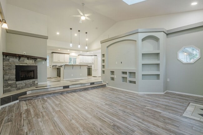 Building Photo - 238 Abraham Ave