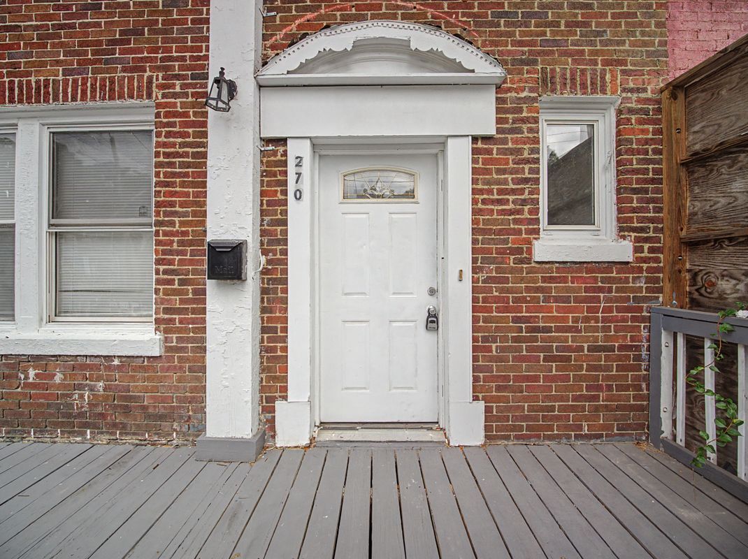 Building Photo - 270 East Ave