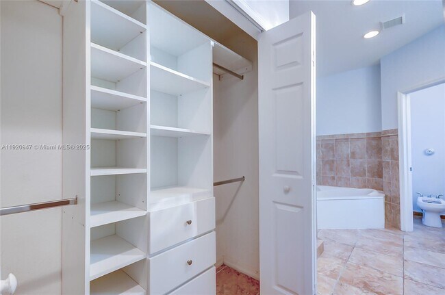 Building Photo - 11331 NW 44th Terrace