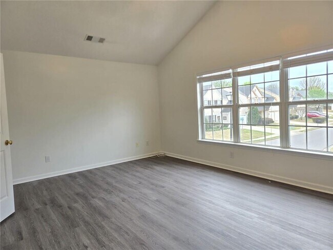 Building Photo - 4010 Ridgefair Dr