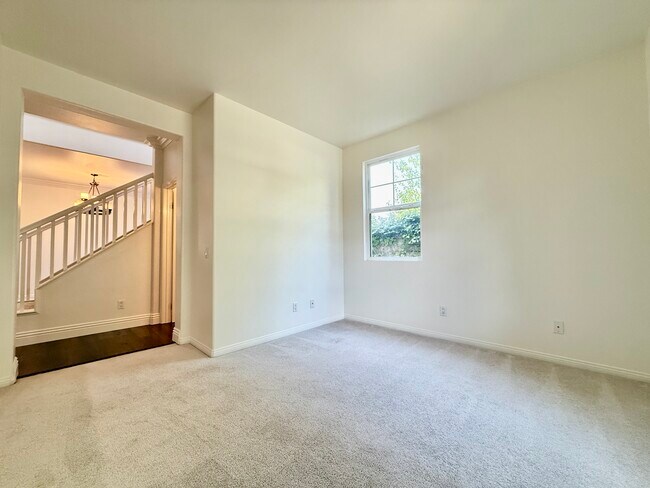 Building Photo - 13642 Pinnacle Way