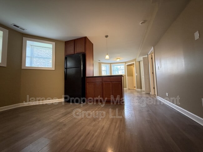 Building Photo - 7349 S Emerald Ave