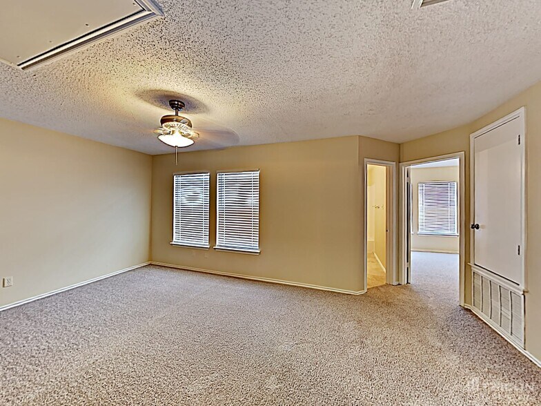 Building Photo - 6007 Ferrysage Dr