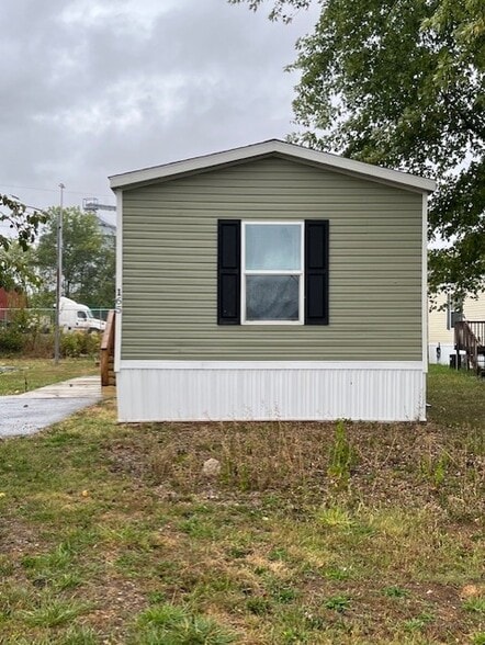 Building Photo - 10610 State Rte 762