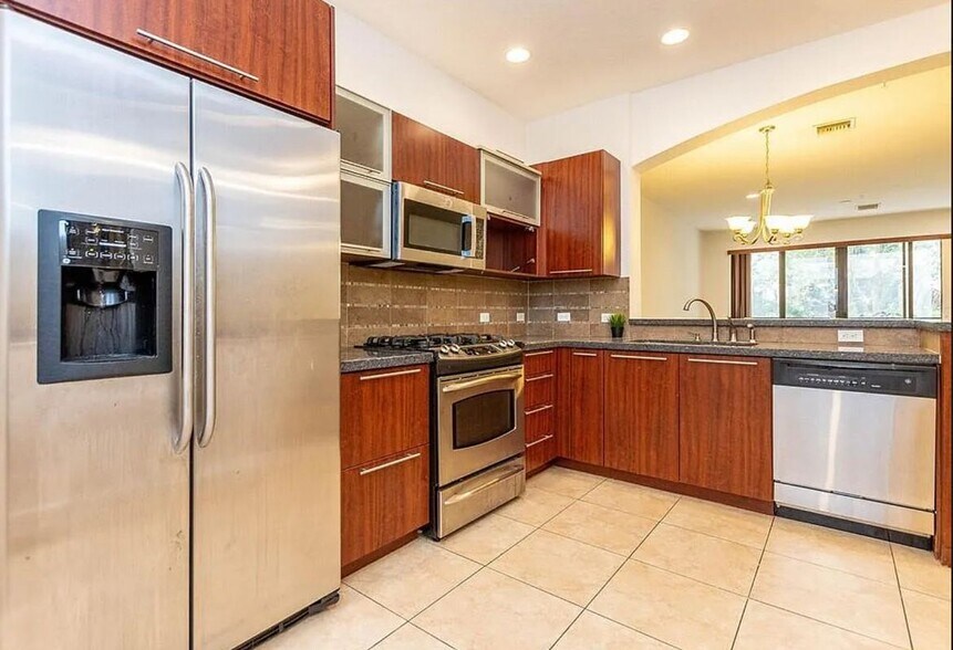 Building Photo - 2925 NW 126th Ave