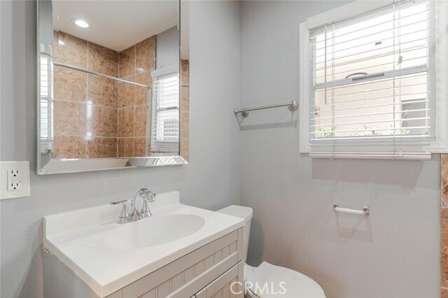 Building Photo - 1051 Western Ave