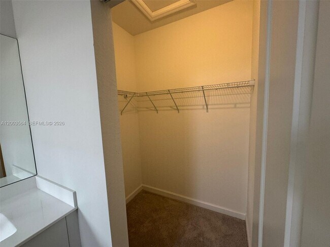 Building Photo - 2877 SE 24th Ct