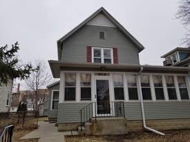 Building Photo - 1148 Center St W