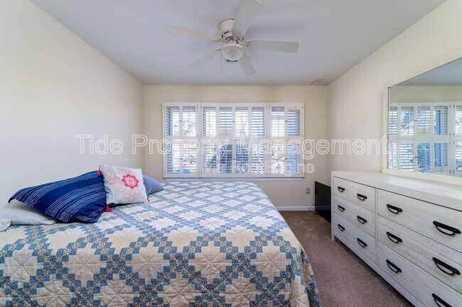 Building Photo - 1206 Ventura Pl
