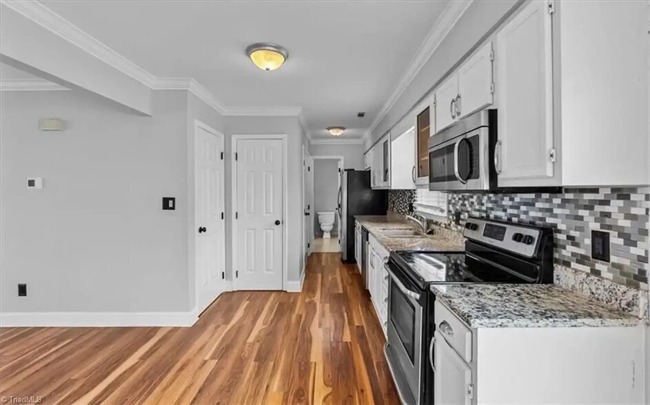 Building Photo - 332 Brookside Ct