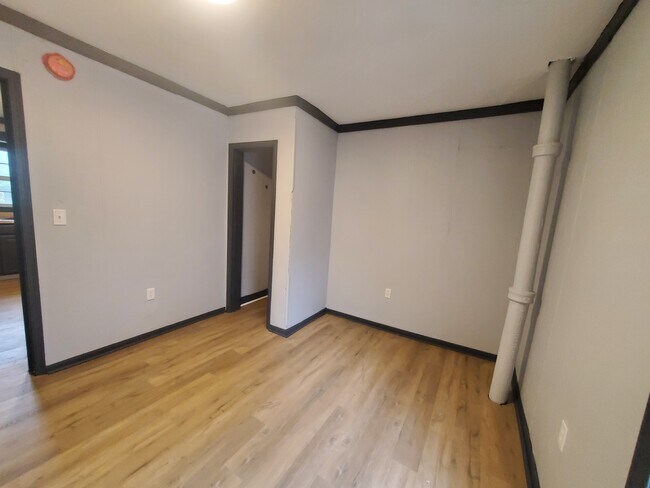 Building Photo - 2646 Reynolds St