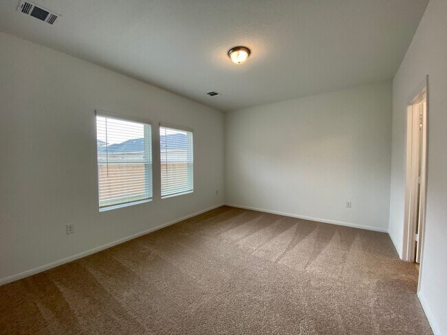 Building Photo - Stunning 4/2 Brand New Home in Kyle!