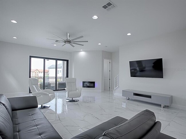 Building Photo - 7661 Toscana Blvd