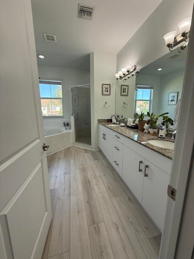 Building Photo - 56 Sabal Ct