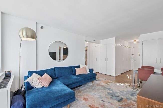 Building Photo - 4-74 48th Avenue Unit 21-E