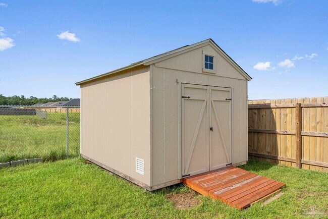 Building Photo - 6222 June Bug Dr