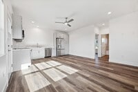 Building Photo - 125 Oliona St